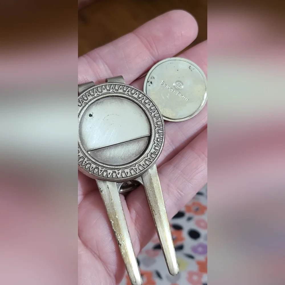 Vintage golf money clip divot tool marker EISINGER SMITH Williamsburg ford's col